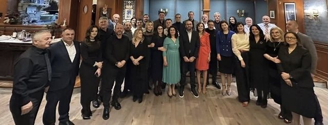 “Diplomacia” e Xhelalit: Bën tag Donald Trumpit me shpresë se e shikon Berisha dhe e vendos kandidat! “Diplomacia” e Xhelalit: Bën tag Donald Trumpit me shpresë se e shikon Berisha dhe e vendos kandidat!