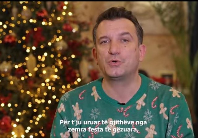 Veliaj uron qytetarët për festat e fundvitit: Kemi ndërtuar një qytet më solidar! E nisim vitin si Kryeqyteti Mesdhetar i Kulturës Veliaj uron qytetarët për festat e fundvitit: Kemi ndërtuar një qytet më solidar! E nisim vitin si Kryeqyteti Mesdhetar i Kulturës