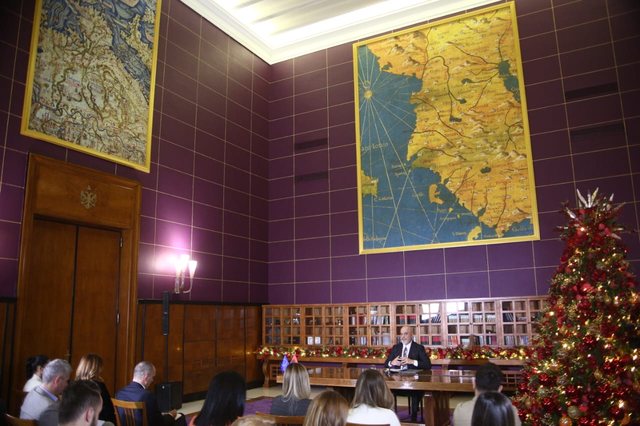 Rama: Akuzat janë thashetheme, Veliaj është votuar për 3 mandate, është protagonist i ndryshimit të Tiranës! Linçimi publik ndaj Veliajt i neveritshëm! Çorbë derrash që s’mund të jetë arsye për të marrë qëndrime politike Rama: Akuzat janë thashetheme, Veliaj është votuar për 3 mandate, është protagonist i ndryshimit të Tiranës! Linçimi publik ndaj Veliajt i neveritshëm! Çorbë derrash që s’mund të jetë arsye për të marrë qëndrime politike