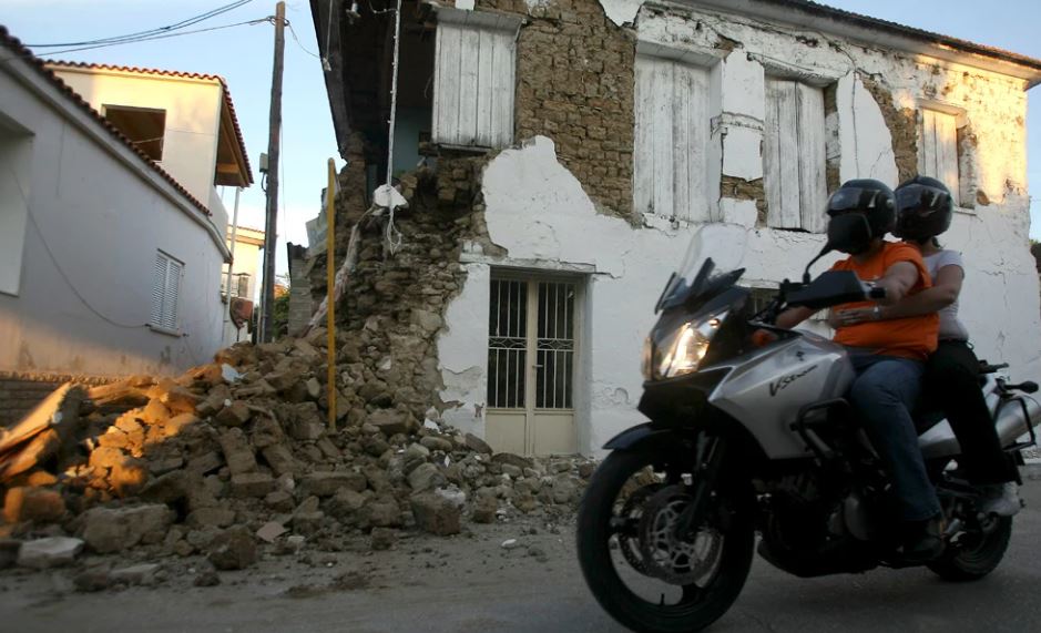 Tërmeti në Patra, shkëputje masive gurësh dhe panik te banorët! Autoritetet tremben për paslëkundje sizmike më të forta: Na kujton 2007-ën! Tërmeti në Patra, shkëputje masive gurësh dhe panik te banorët! Autoritetet tremben për paslëkundje sizmike më të forta: Na kujton 2007-ën!