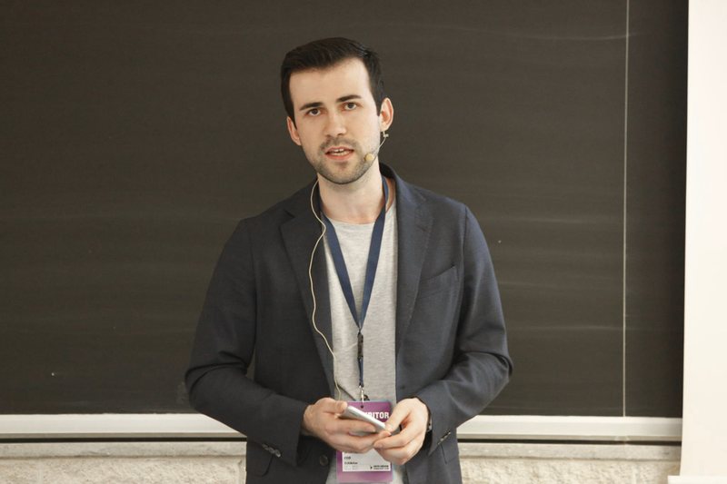 Kush është shqiptari që ndërtoi superkompjuterin më të madh në botë, për Inteligjencën Artificiale? Kush është shqiptari që ndërtoi superkompjuterin më të madh në botë, për Inteligjencën Artificiale?