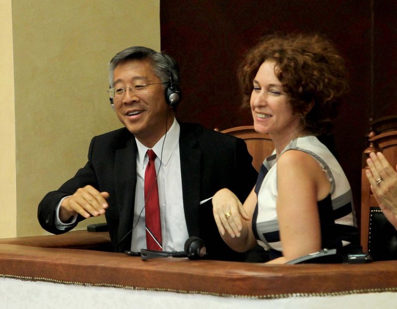 Përralla nga gjyshi Sali Berisha: Donald Lu e Vlahutin janë diplomatët më të korruptuar në historinë botërore! Çfarë më thanë në zyrë Përralla nga gjyshi Sali Berisha: Donald Lu e Vlahutin janë diplomatët më të korruptuar në historinë botërore! Çfarë më thanë në zyrë