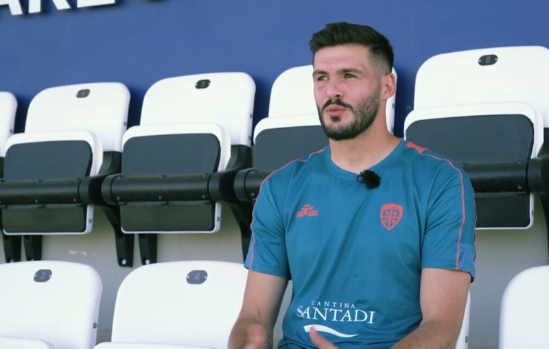 Alen Sherri bind Cagliari: Klubi italian nxjerr në shitje Scuffet, shqiptari pritet të gradohet titullarë Alen Sherri bind Cagliari: Klubi italian nxjerr në shitje Scuffet, shqiptari pritet të gradohet titullarë