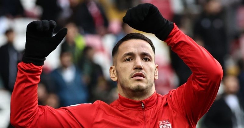 E BUJSHME/ Rey Manaj “ngre peshë” gjithë Turqinë, reagim i ashpër nga presidenti, Federata nis hetimet E BUJSHME/ Rey Manaj “ngre peshë” gjithë Turqinë, reagim i ashpër nga presidenti, Federata nis hetimet