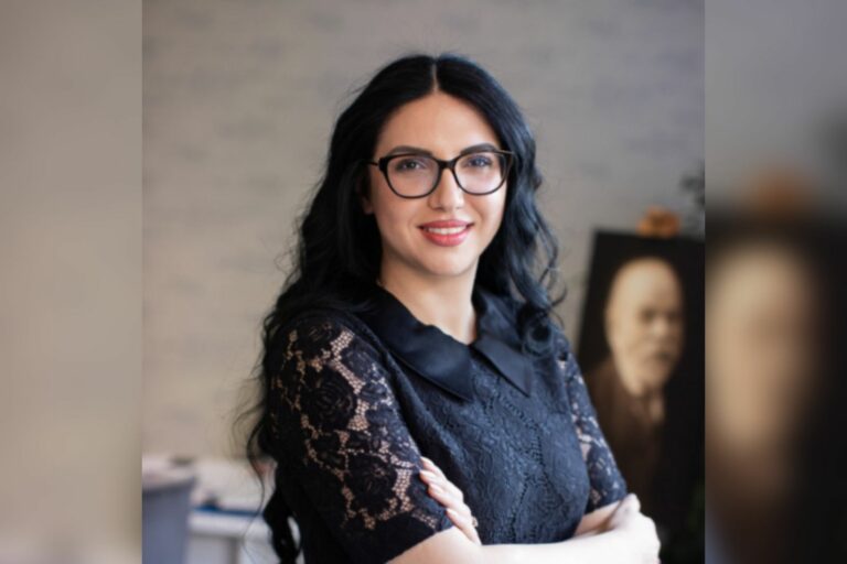 “Pa eksperiencë në administratën publike”! Analiza e BIRN: Si e emëroi Rama drejtoreshë të AZHT, Adelajda Rokën, motrën e anëtarëve të bandës së Suel Çelës “Pa eksperiencë në administratën publike”! Analiza e BIRN: Si e emëroi Rama drejtoreshë të AZHT, Adelajda Rokën, motrën e anëtarëve të bandës së Suel Çelës