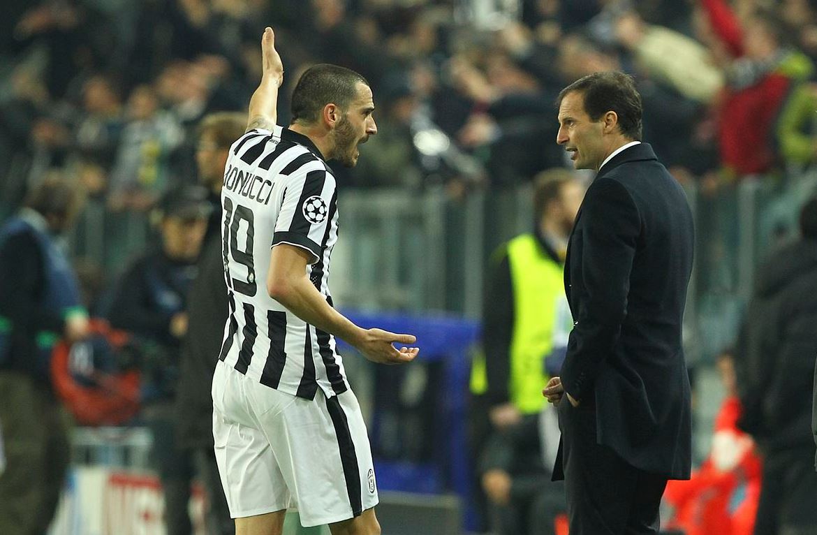 Bonuçi zbulon detajet e sherrit të famshëm me Alegrin: Më shau, e përplasa për derë. Donte të më zhdukte nga Juventusi Bonuçi zbulon detajet e sherrit të famshëm me Alegrin: Më shau, e përplasa për derë. Donte të më zhdukte nga Juventusi