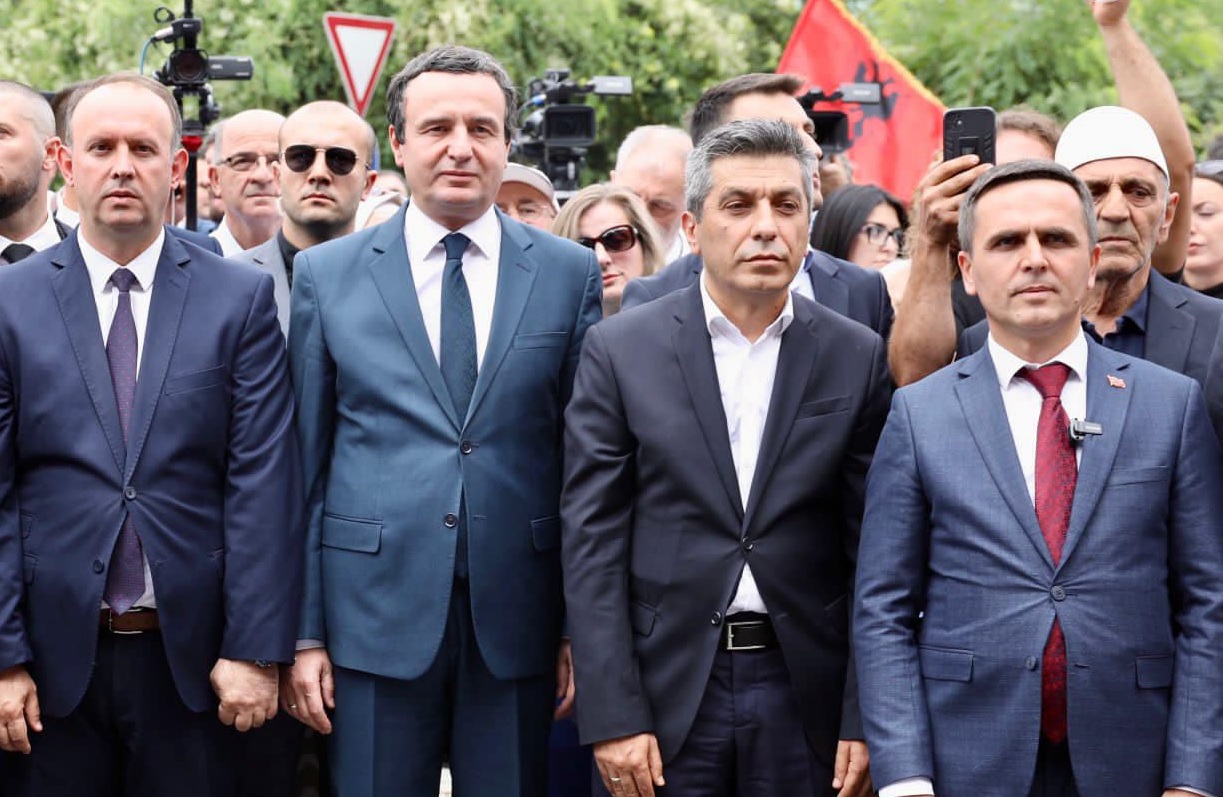 Çfarë populli jemi? Çfarë populli jemi?