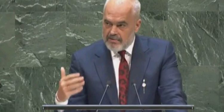 “PS, e vetmja parti që lufton për të bërë shtet”! Rama për zyrtarët e majtë të arrestuar: Si çdo pyll që ka derrat e vet, edhe PS ka individë që i përkasin drejtësisë! “PS, e vetmja parti që lufton për të bërë shtet”! Rama për zyrtarët e majtë të arrestuar: Si çdo pyll që ka derrat e vet, edhe PS ka individë që i përkasin drejtësisë!