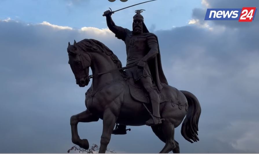 Vendoset në Tuz shtatorja e Skënderbeut, festë në të gjithë Malësinë. Gjeloshaj: Vulë, se këto troje janë shqiptare. Gjelaj: Krenari! Vendoset në Tuz shtatorja e Skënderbeut, festë në të gjithë Malësinë. Gjeloshaj: Vulë, se këto troje janë shqiptare. Gjelaj: Krenari!