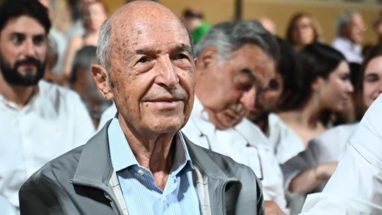Ndahet nga jeta në moshën 88-vjeçare ish-kryeministri grek, Kostas Simitis Ndahet nga jeta në moshën 88-vjeçare ish-kryeministri grek, Kostas Simitis
