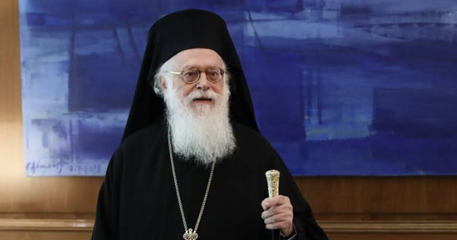 Mbi Kryepeshkopin Anastas dhe turmën e anadollizuar Mbi Kryepeshkopin Anastas dhe turmën e anadollizuar