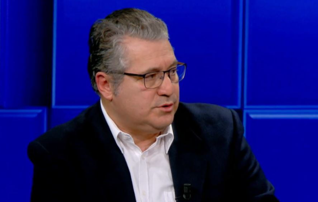 “Presidenti i paqes” që kërcënon aleatët e vet të NATO-s “Presidenti i paqes” që kërcënon aleatët e vet të NATO-s