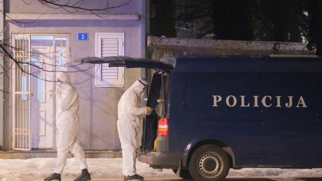 Masakra me 12 të vrarë në Cetinje, kryeministri i Malit të Zi: Tre ditë zi kombëtare, ndalim i armëve në mbarë vendin Masakra me 12 të vrarë në Cetinje, kryeministri i Malit të Zi: Tre ditë zi kombëtare, ndalim i armëve në mbarë vendin