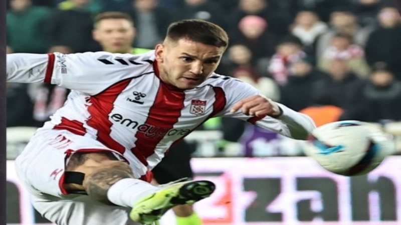 Rei Manaj i jep fund dilemave për të ardhmen, ja ku do luajë sulmuesi kuqezi Rei Manaj i jep fund dilemave për të ardhmen, ja ku do luajë sulmuesi kuqezi