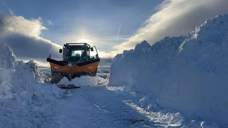 1.5 metër borë në Mashkullorë, kalimi i mjeteve bëhet vetëm me zinxhirë 1.5 metër borë në Mashkullorë, kalimi i mjeteve bëhet vetëm me zinxhirë