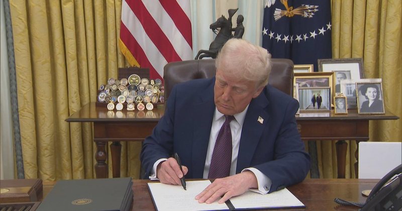 Donald Trump flet sërish për transferimin e palestinezëve drejt Jordanisë dhe Egjyptit: Do ishin më mirë në një vend tjetër Donald Trump flet sërish për transferimin e palestinezëve drejt Jordanisë dhe Egjyptit: Do ishin më mirë në një vend tjetër