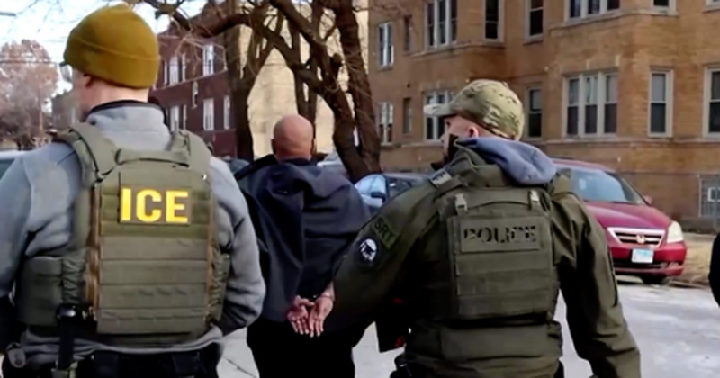 Premtimi i Trump për dëbimet masive, arrestohen 1000 emigrantë gjatë 1 dite në SHBA