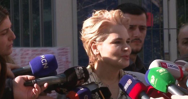 VIDEO/ Monika Kryemadhi e trembur: Nuk flas më para prokurorëve VIDEO/ Monika Kryemadhi e trembur: Nuk flas më para prokurorëve