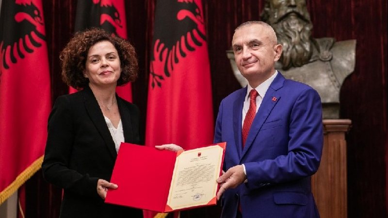 Shantazhi publik, Marsida Xhaferllari dha dorëheqjen nga trupa gjykuese për Berishën dhe dhëndrin e tij Shantazhi publik, Marsida Xhaferllari dha dorëheqjen nga trupa gjykuese për Berishën dhe dhëndrin e tij