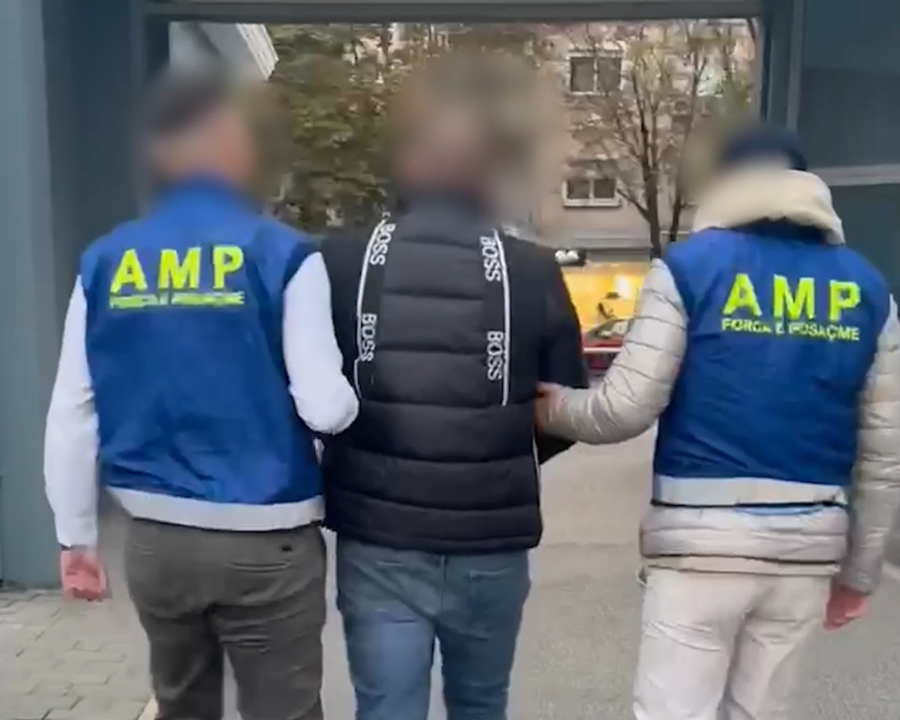 Sherri në Sarandë, AMP arreston 4 punonjës policie dhe 4 shtetas Sherri në Sarandë, AMP arreston 4 punonjës policie dhe 4 shtetas