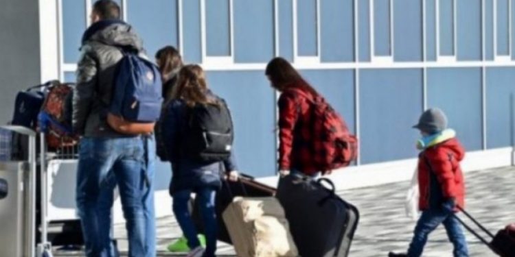 “Të akuzuar për vjedhje dhe krime të dhunshme”! Kongresi amerikan miraton projektligjin për ndalimin e emigrantëve padokumente “Të akuzuar për vjedhje dhe krime të dhunshme”! Kongresi amerikan miraton projektligjin për ndalimin e emigrantëve padokumente