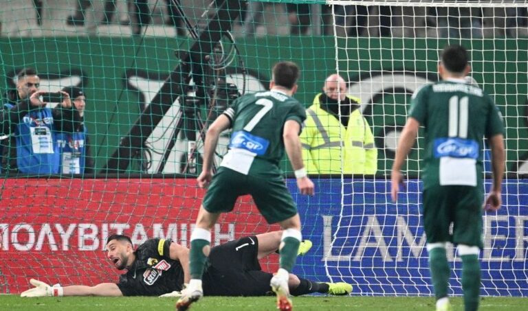 Presidenti i AEK kritikon Strakoshën: Penallti e panevojshme, as vetë ai nuk e dinte çfarë po bënte Presidenti i AEK kritikon Strakoshën: Penallti e panevojshme, as vetë ai nuk e dinte çfarë po bënte