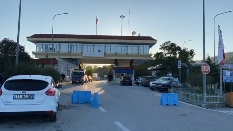 Doganierët grekë në grevë, mbyllen pikat kufitare me Greqinë! Nuk lejohet kalimi i makinave, vetëm këmbësorët Doganierët grekë në grevë, mbyllen pikat kufitare me Greqinë! Nuk lejohet kalimi i makinave, vetëm këmbësorët