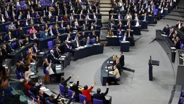 Bundestagu “mbledh veten”: Arrin të rrëzojë mocionin e dytë të CDU – AfD për emigracionin! Bundestagu “mbledh veten”: Arrin të rrëzojë mocionin e dytë të CDU – AfD për emigracionin!
