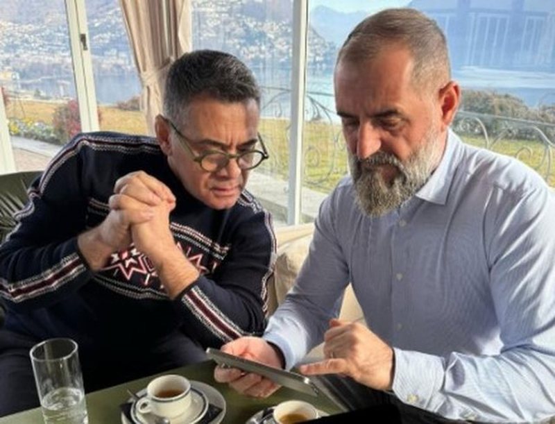 Gazetari,  jurist nga “Kristali” Çim Peka i “rropatur”: Lashë le**të për t’i marrë intervistë Arben Ahmetajt, kjo është gazetaria…