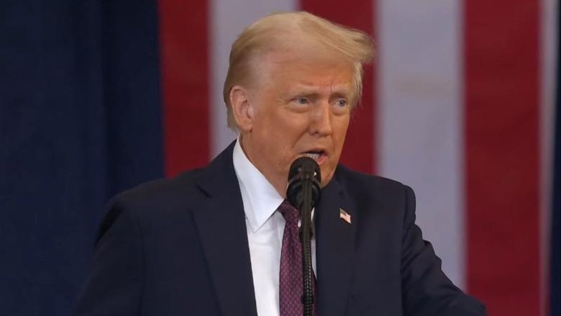 Trump sqaron deklaratën për Iranin: Nuk dua që ta hedh në erë! Dëshiroj të jetë vend i madh, por pa armë bërthamore