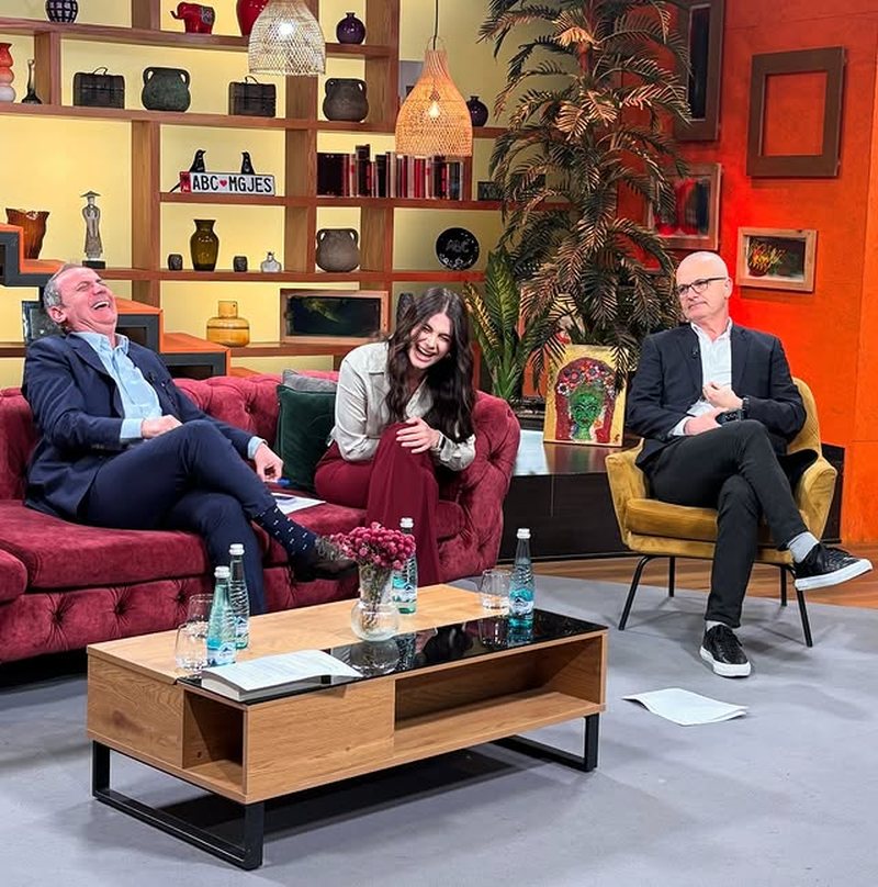 Mejhanet ngushëllimtare të padijes Mejhanet ngushëllimtare të padijes