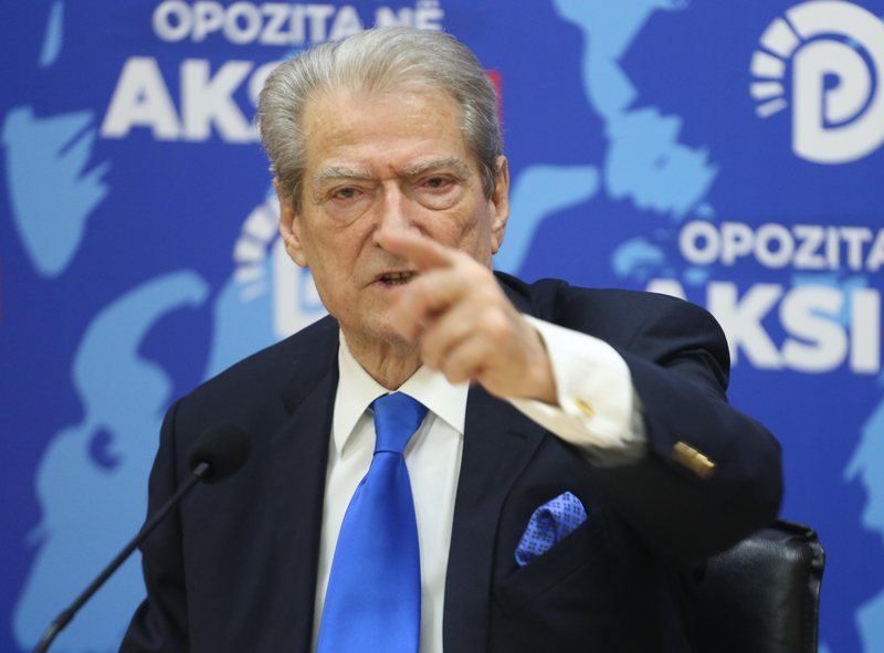 Berisha nuk ndal sulmin ndaj SPAK që po e heton për korrupsion: Do e shkrij!