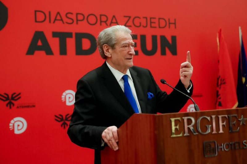 Trump e shpalli “non grata” Blinken e publikoi! Berisha deliron dhe këput broçkulla ndaj tij: Ja çfarë i bëri Trump, ngriti kurthe ndaj meje, i pabesë, unë jam… qelibarë Trump e shpalli “non grata” Blinken e publikoi! Berisha deliron dhe këput broçkulla ndaj tij: Ja çfarë i bëri Trump, ngriti kurthe ndaj meje, i pabesë, unë jam… qelibarë