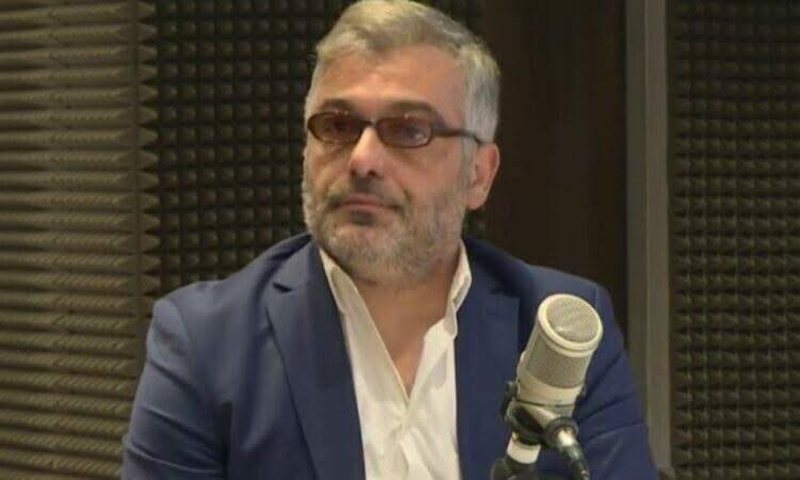 VIDEO/ Komentatori nga Kosova bëhet viral: Kryeministri më hajvan në histori, të mos më dëgjojë…. VIDEO/ Komentatori nga Kosova bëhet viral: Kryeministri më hajvan në histori, të mos më dëgjojë….