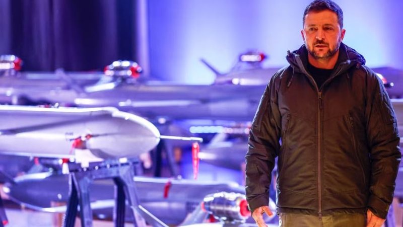 Tre vjet luftë, Zelensky: Krenar për popullin tim dhe heroizmin absolut të ukrainasve Tre vjet luftë, Zelensky: Krenar për popullin tim dhe heroizmin absolut të ukrainasve