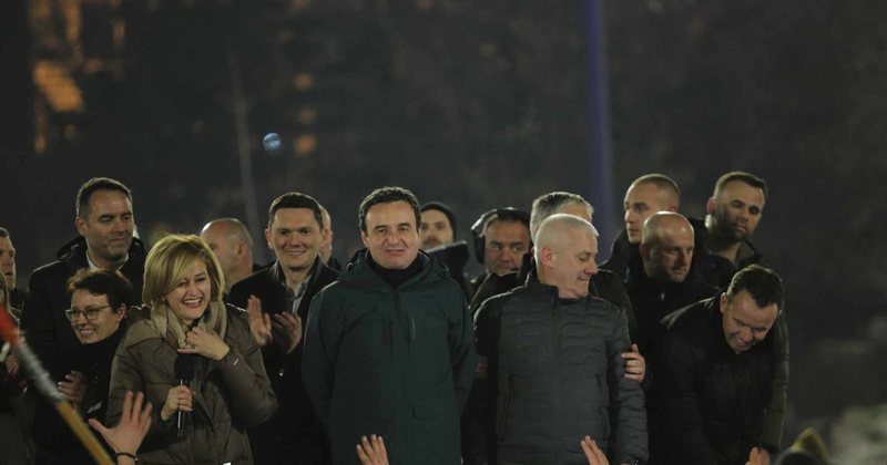 Kurti deliron,  sulmon kundërshtarët pas fitores së brishtë, që ka shumë gjasa të kaloi në opozitë: I mundëm hajvanët!