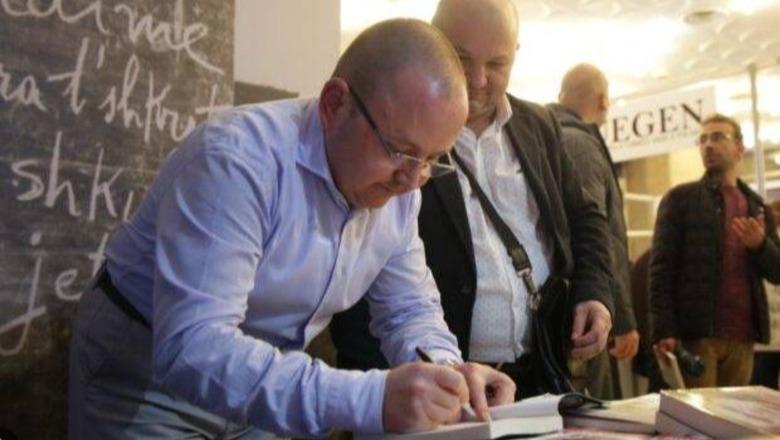 Yllli Manjani: Hey bre, po kur u mblodhën që në 9.30 mor aman?! Janë shqetësuar nga Rama, por… nuk thanë asnjë fjalë kur u përgjua gjyqtari i Kushtetueses ! Yllli Manjani: Hey bre, po kur u mblodhën që në 9.30 mor aman?! Janë shqetësuar nga Rama, por… nuk thanë asnjë fjalë kur u përgjua gjyqtari i Kushtetueses !