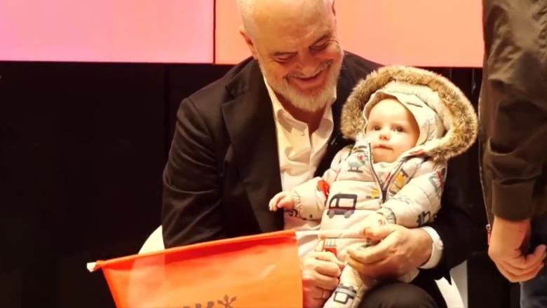 Mbështetje financiare për 50 mësues shqiptarë në Athinë, të trashëgojmë gjuhën shqipe! Raportet me Greqinë duhet të jenë akoma më të mira Mbështetje financiare për 50 mësues shqiptarë në Athinë, të trashëgojmë gjuhën shqipe! Raportet me Greqinë duhet të jenë akoma më të mira