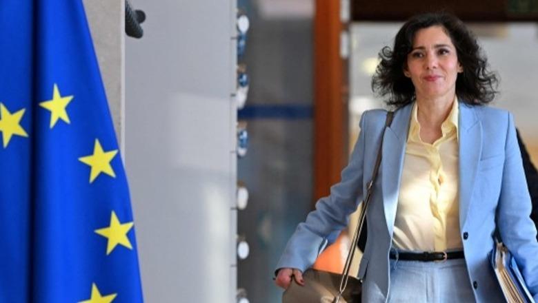 Plani i Bashkimit Evropian në rast lufte: Qytetarët të përgatisin një ‘çantë të rezistencës’ me 10 gjëra thelbësore për të mbijetuar të paktën 72 orë Plani i Bashkimit Evropian në rast lufte: Qytetarët të përgatisin një ‘çantë të rezistencës’ me 10 gjëra thelbësore për të mbijetuar të paktën 72 orë