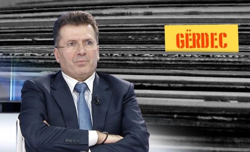 “Më kanë ftuar në SHBA (me Eli Farën?)” – Si po zvarrit Mediu procesin për Gërdecin, sabotimi i gjyqit dhe lufta kundër akullnajave me këngëtaren e serenatave