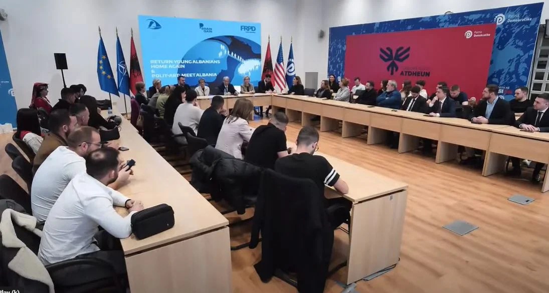 Programi “alla Sali”! Berisha takim me të rinjtë: Sapo të vijmë në pushtet, do kthejmë TikTok-un Programi “alla Sali”! Berisha takim me të rinjtë: Sapo të vijmë në pushtet, do kthejmë TikTok-un