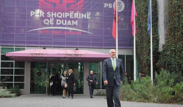 ‘Gjenerata e re’, 186 EMRAT e PS për 11 majin! Rama në listën e mbyllur në Tiranë! Spikat “Neomalsorja” e Bido! ‘Senatorët’ si Braçe, Xhafaj e Majko në listë të hapur! 5 opozitarë bëhen socialistë ‘Gjenerata e re’, 186 EMRAT e PS për 11 majin! Rama në listën e mbyllur në Tiranë! Spikat “Neomalsorja” e Bido! ‘Senatorët’ si Braçe, Xhafaj e Majko në listë të hapur! 5 opozitarë bëhen socialistë