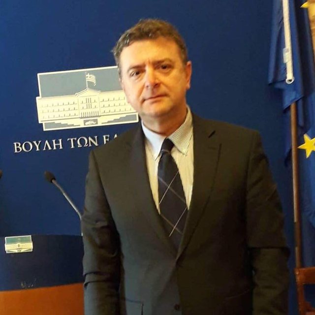 Portali i Bodes në dorë të Fundos bënë me vëlla nga Burreli Fatos Malajn nga Delvina: Më nxorrën me një vëlla nga veriu i Shqipërisë më bënë dhe milioner Portali i Bodes në dorë të Fundos bënë me vëlla nga Burreli Fatos Malajn nga Delvina: Më nxorrën me një vëlla nga veriu i Shqipërisë më bënë dhe milioner