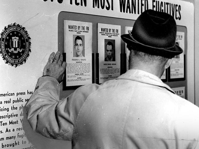 10 kriminelët më të kërkuar të FBI-së: “Gjuetia e madhe” për armiqtë e Amerikës 10 kriminelët më të kërkuar të FBI-së: “Gjuetia e madhe” për armiqtë e Amerikës