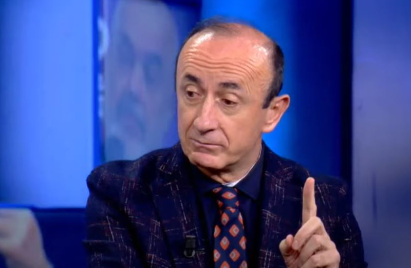 Fatkeqësi! PD po hyn në zgjedhje për të mbijetuar, jo fituar! Dash Sula: Nga çmenduria kolektive e mandateve dhe bojkoti të zgjedhjet vendore Fatkeqësi! PD po hyn në zgjedhje për të mbijetuar, jo fituar! Dash Sula: Nga çmenduria kolektive e mandateve dhe bojkoti të zgjedhjet vendore