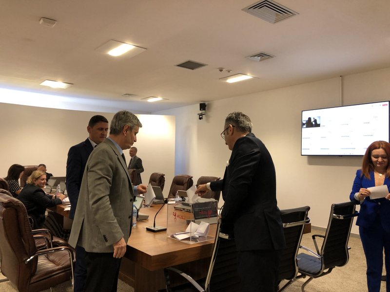 Metani dhe ILD duan të tregojnë se ekzistojnë: Kërkojnë shkarkimin nga detyra të gjyqtares Arta Llazari