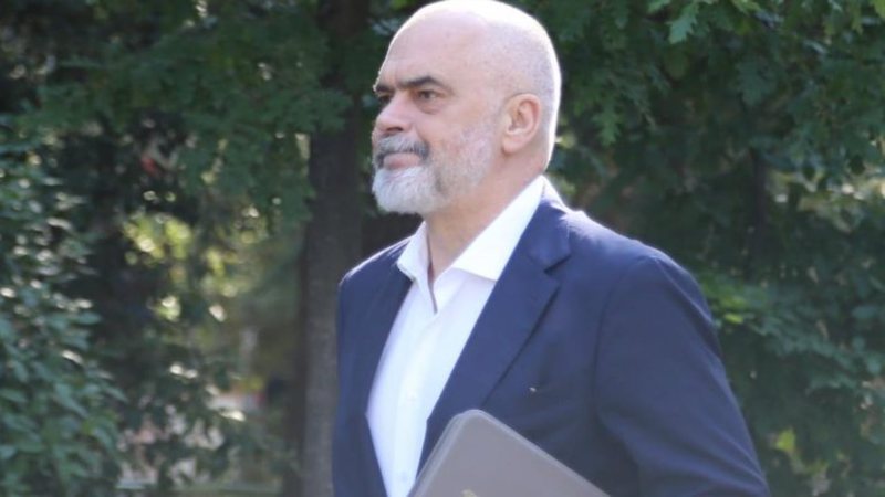 Emër për emër: Cilët janë deputetët e PS që do jenë në listë të mbyllur, ja kandidatët që mbledhin votat Emër për emër: Cilët janë deputetët e PS që do jenë në listë të mbyllur, ja kandidatët që mbledhin votat