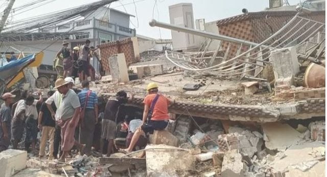 Tragjedi në Mianmar! Shkon mbi 1000 numëri i jetëve të humbura nga tërmeti 7.7 ballë