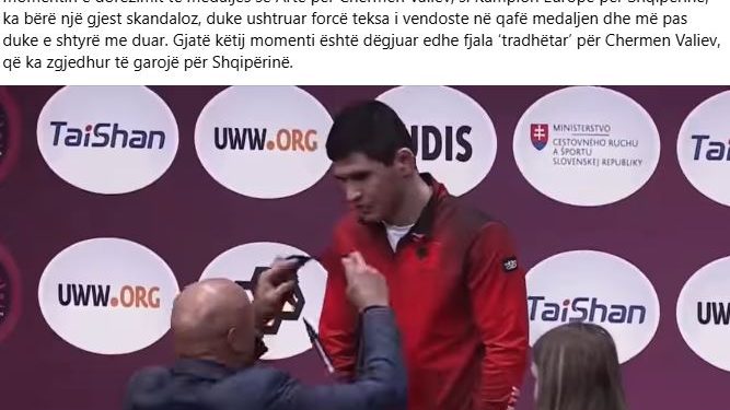 VIDEO/ Ushtroi forcë dhe e quajti tradhtar, skandal i paprecedentë në ceremoninë e ndarjes së medaljeve, sulmohet Chermen Valiev, reagon KOKSH VIDEO/ Ushtroi forcë dhe e quajti tradhtar, skandal i paprecedentë në ceremoninë e ndarjes së medaljeve, sulmohet Chermen Valiev, reagon KOKSH