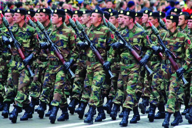 Si po armatoset Shqipëria “deri në dhëmb”? Ministri Hasani zbulon detajet, ja sa po shpenzojmë për mbrojtjen Si po armatoset Shqipëria “deri në dhëmb”? Ministri Hasani zbulon detajet, ja sa po shpenzojmë për mbrojtjen